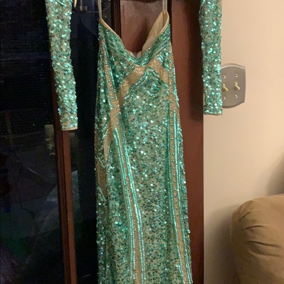 Prom dress - Picture 3 of 3